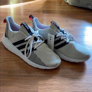 Adidas Questar Flow Sneakers